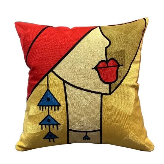 Decoromania Декоративная подушка «Дама с сережкой»