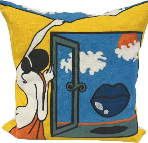 Decoromania Декоративная подушка «Дама у окна»